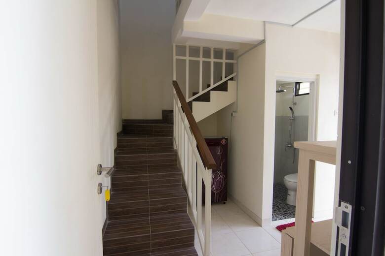 Hotel Reddoorz @ Mayjen Sungkono