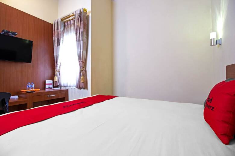 Hotel Reddoorz Near Trans Studio Mall 2