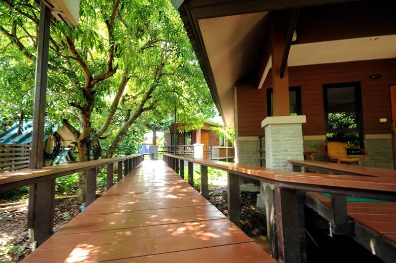 Hotel Baantip Suantong Resort