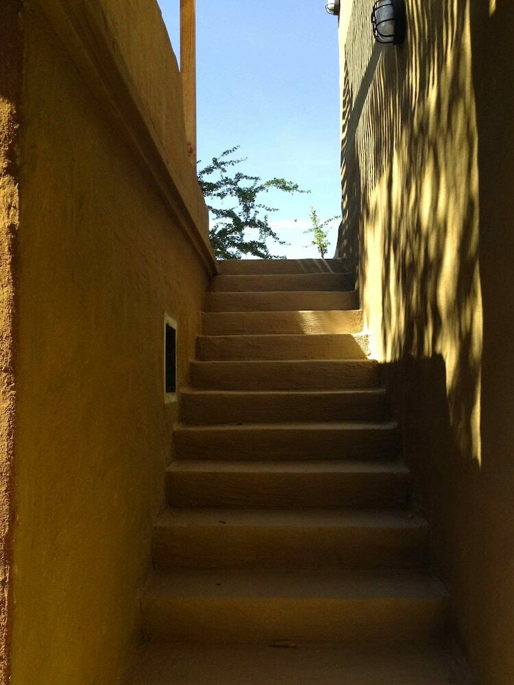 Hotel Pranberry Earth