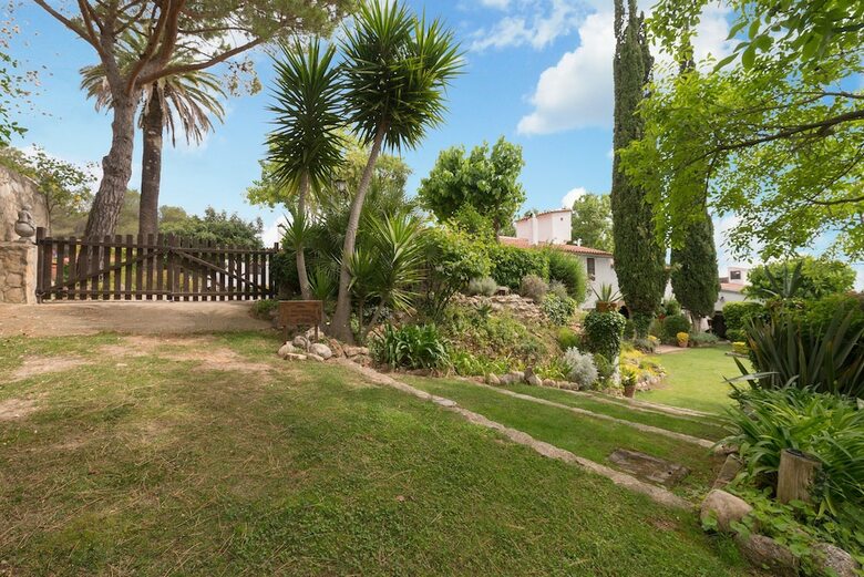Hotel Comarquinal Bioresort Pened�s