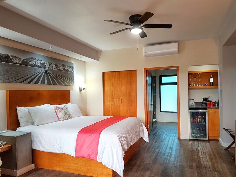 Hotel Entre Vi�edos