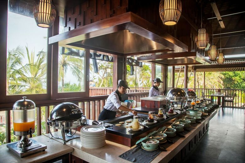Hotel Legian Beach Villas