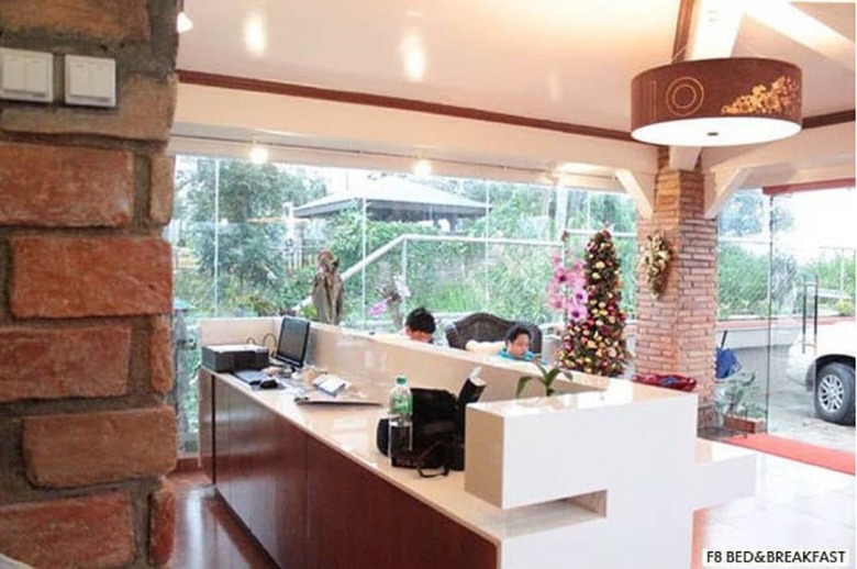Hotel F8 Bed And Breakfast