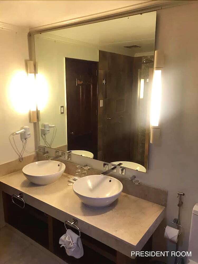 Hotel F8 Bed And Breakfast