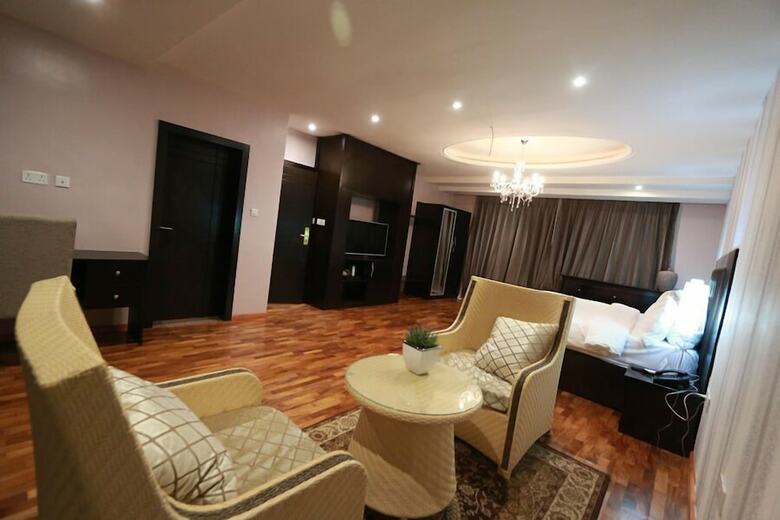 Hotel Tivoli Garden Ikoyi Waterfront
