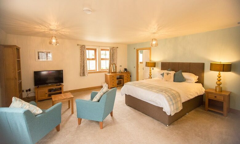 Redwood House Hotel