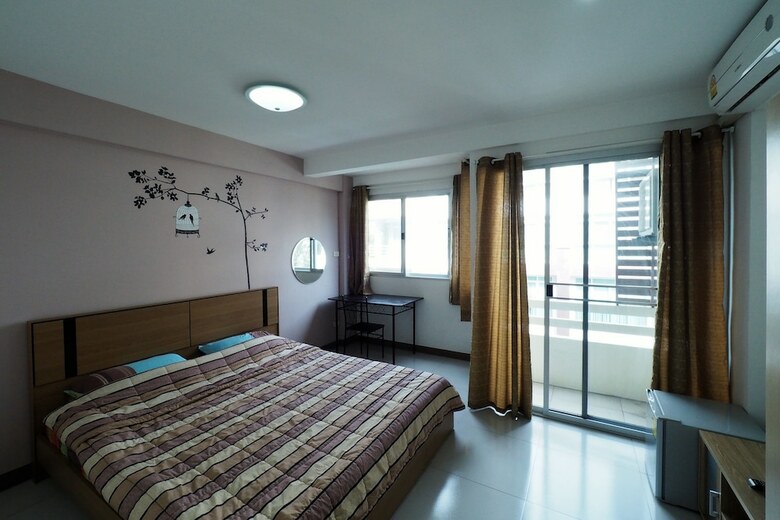 Hotel The Park Bangyai Residence