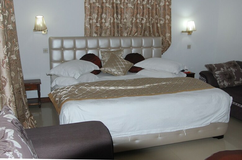 Mazsons Hotel
