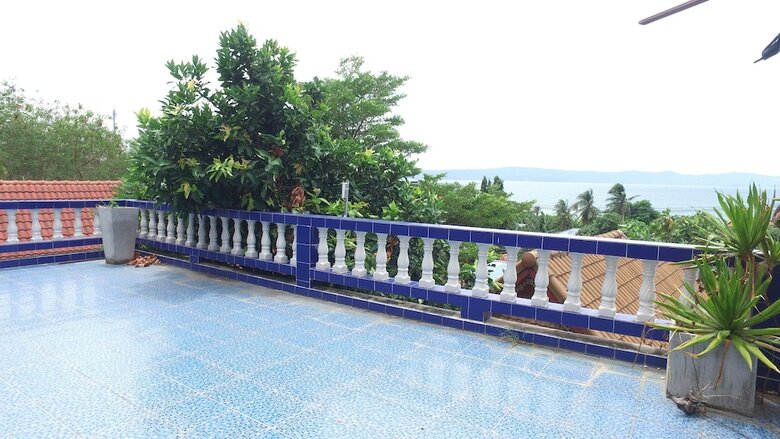 Hotel Tanyaporn House