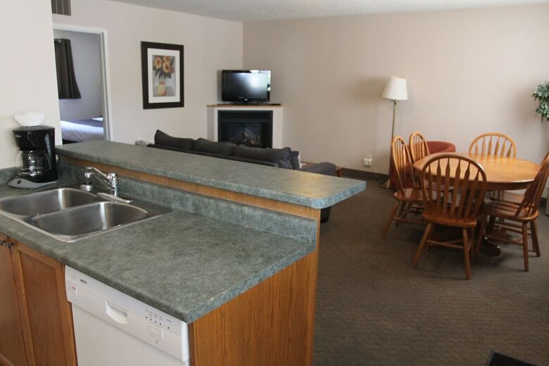 Hotel Saga Resort