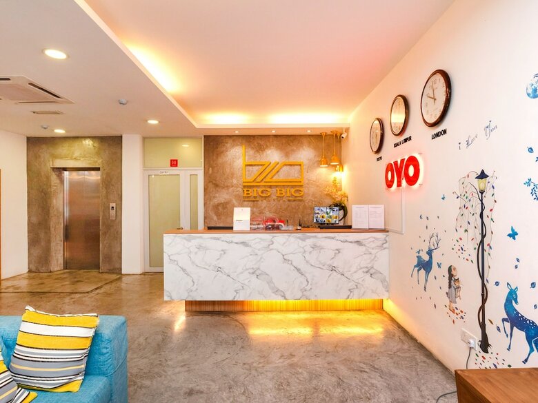 Oyo 89355 Big Big Hotel