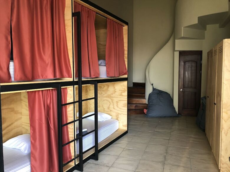Hostal Fauna Luxury Hostel