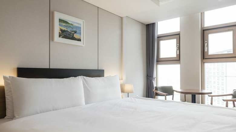 Luce Bridge Hotel