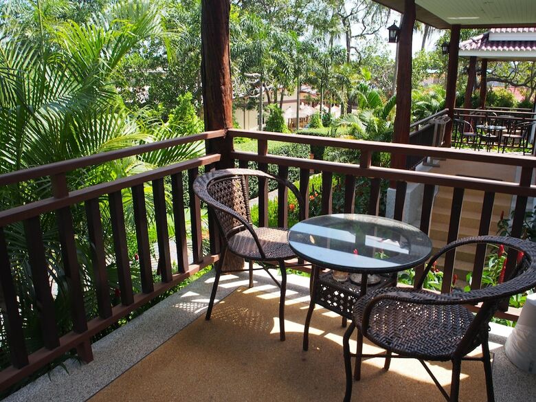 Hotel Lanta Happy Hill Resort