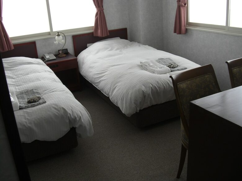 Hotel Akakura Yours Inn