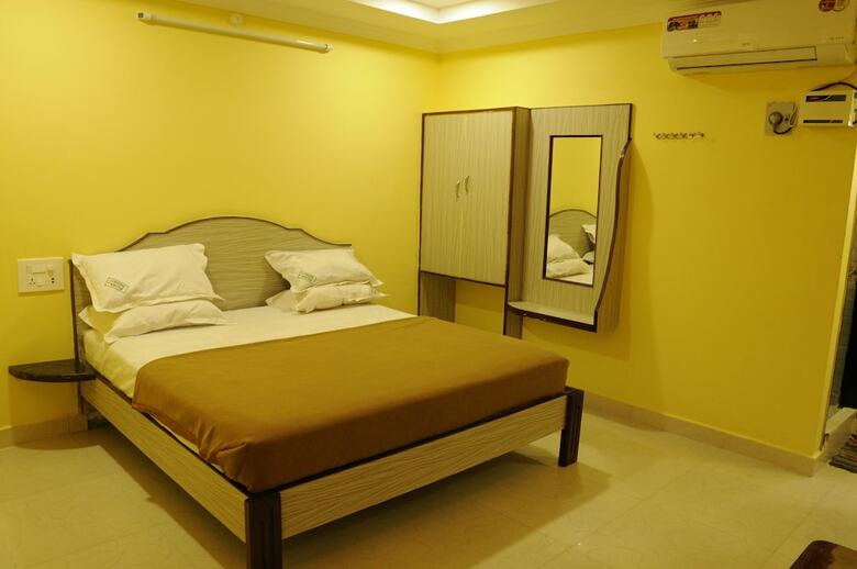 Hotel Sujan Residencys