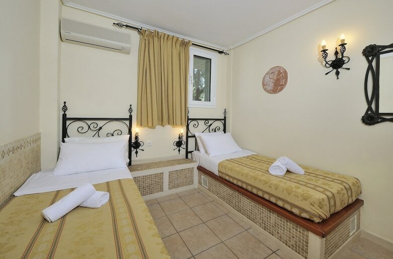 Aparthotel Paris Village