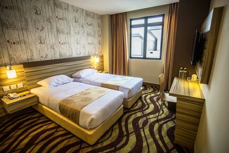 Victory City Hotel