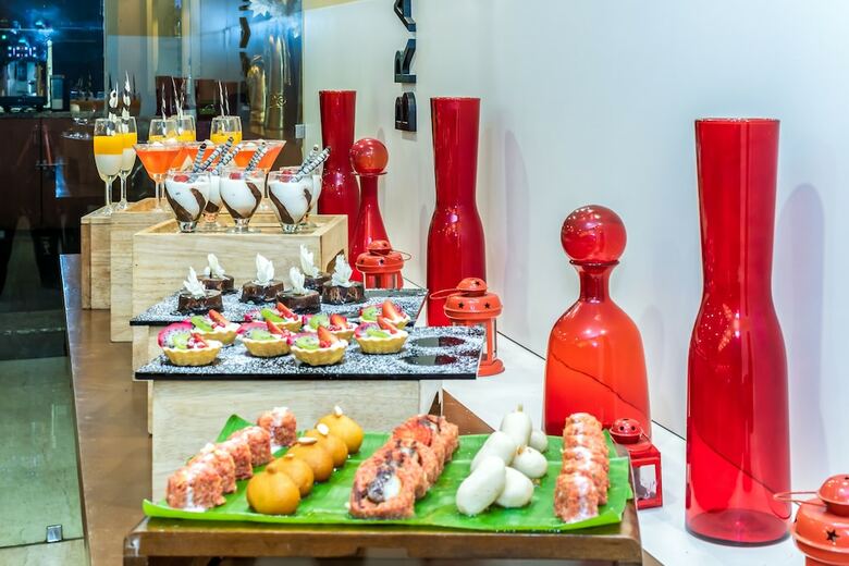 Hotel Golden Tulip Suites Gurgaon