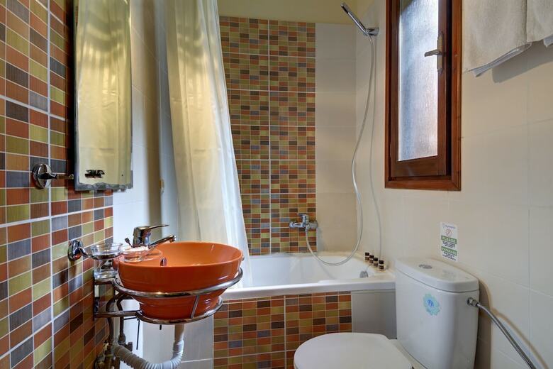 Apartamentos Symmetron Suites