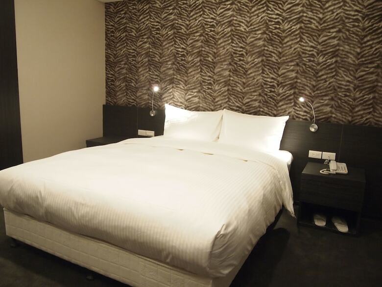 Fairytale Yisu Hot Spring Hotel