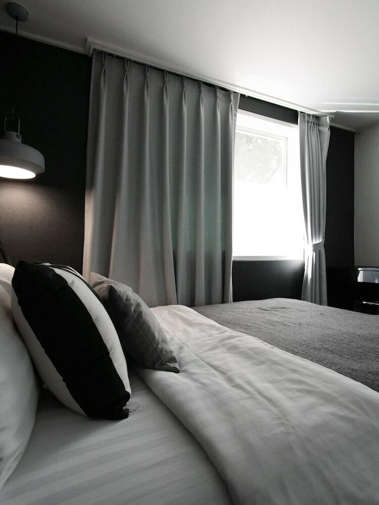 Hotel Neat House