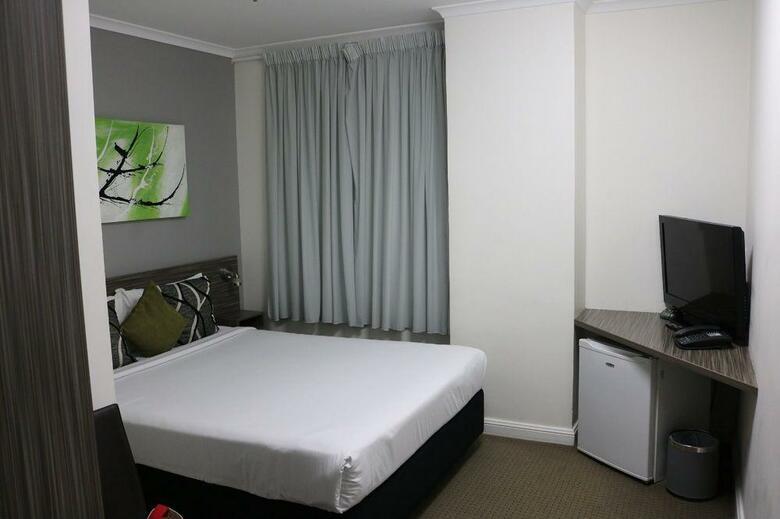 28 Hotel