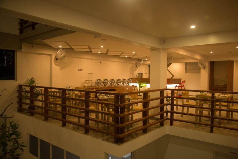 Hotel Kuredhi Beach Inn
