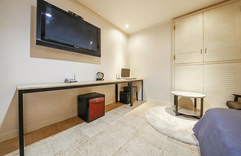 G-stay Praha Hotel