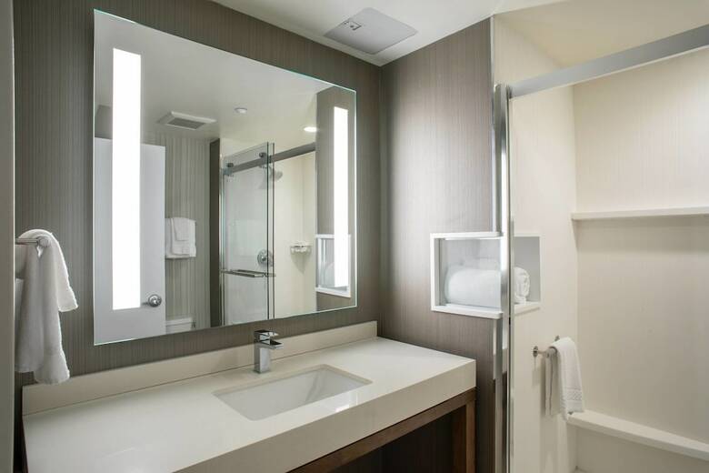 Hotel Courtyard By Marriott New York Queens/fresh Meadows