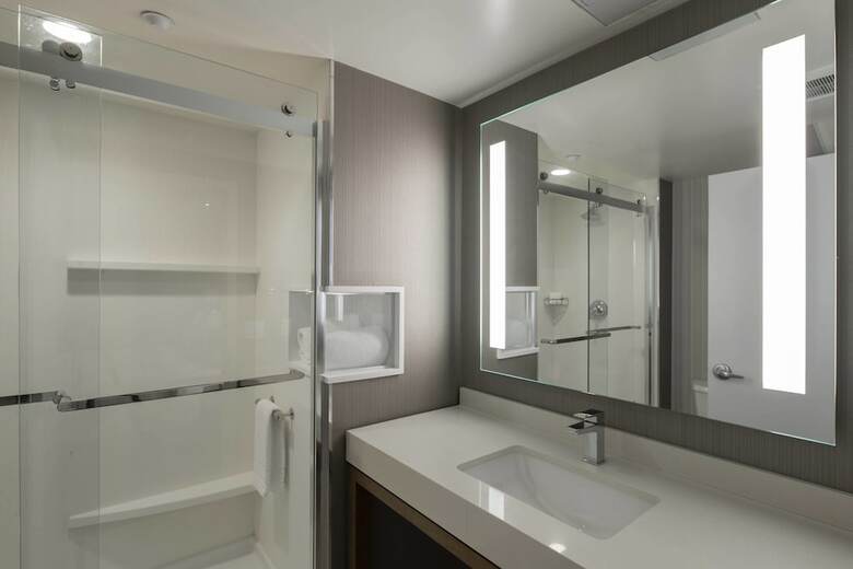 Hotel Courtyard By Marriott New York Queens/fresh Meadows