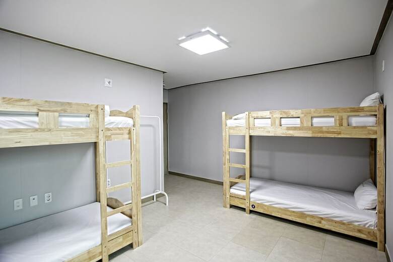 Hostal 1% Hostel