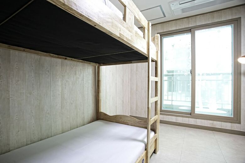 Hostal 1% Hostel