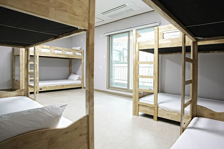 Hostal 1% Hostel