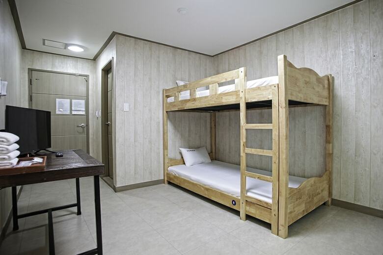 Hostal 1% Hostel