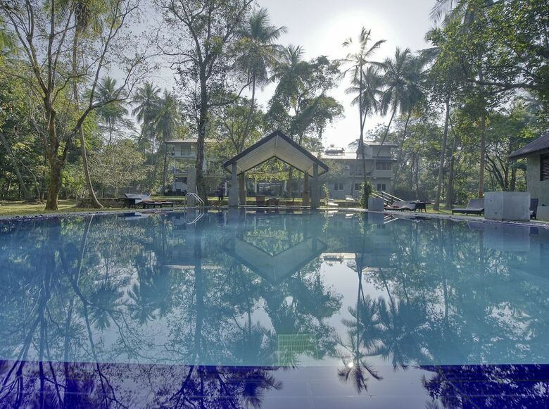 Hotel Athena Lake Boutique