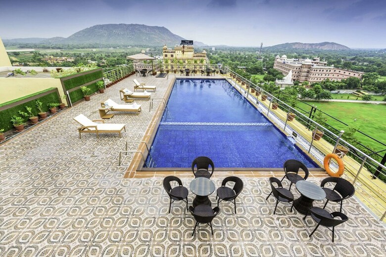 Hotel Clarion Inn Jaipur
