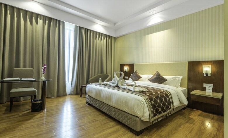 Hotel Clarion Inn Jaipur
