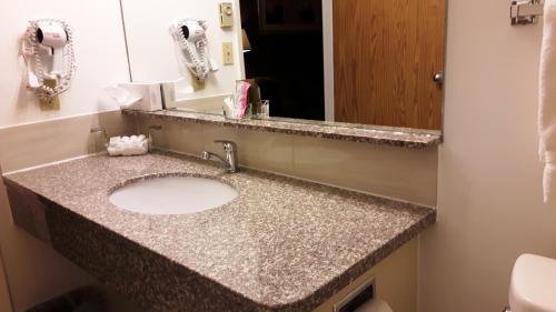 Motel Canway Inn & Suites