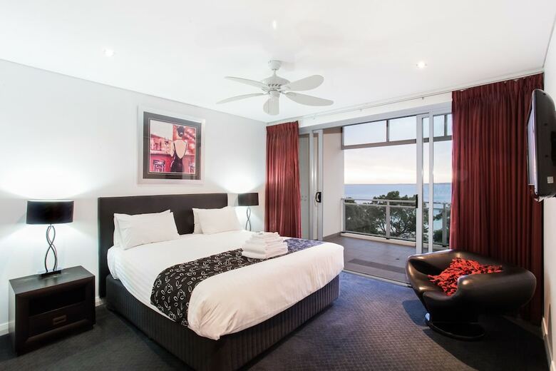 Spinnakers By Rockingham Apartments