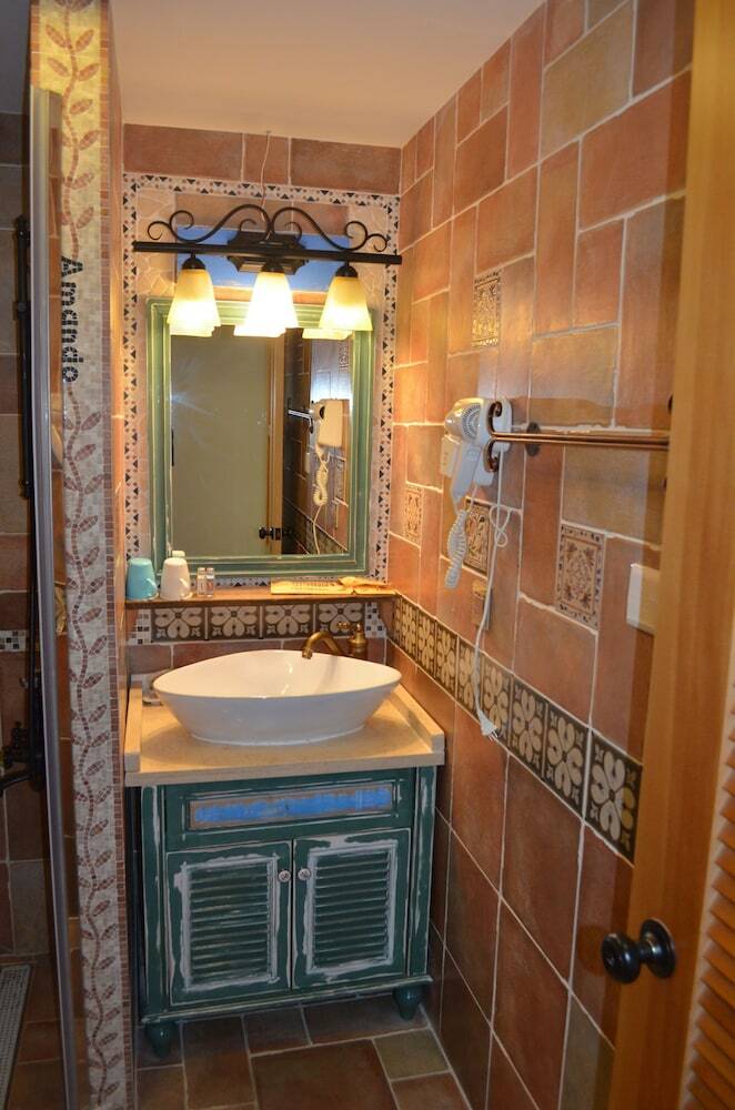 Hotel Amando Inn