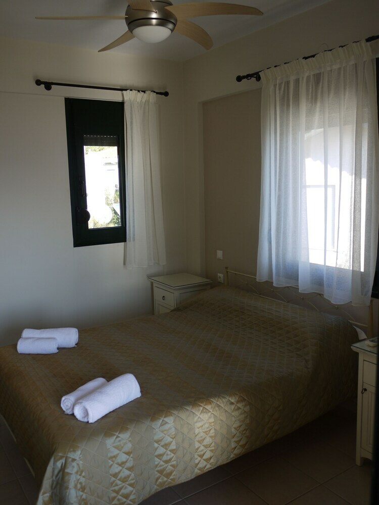 Portela Apartments Kastri