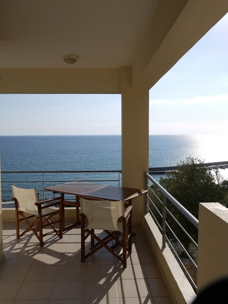 Portela Apartments Kastri