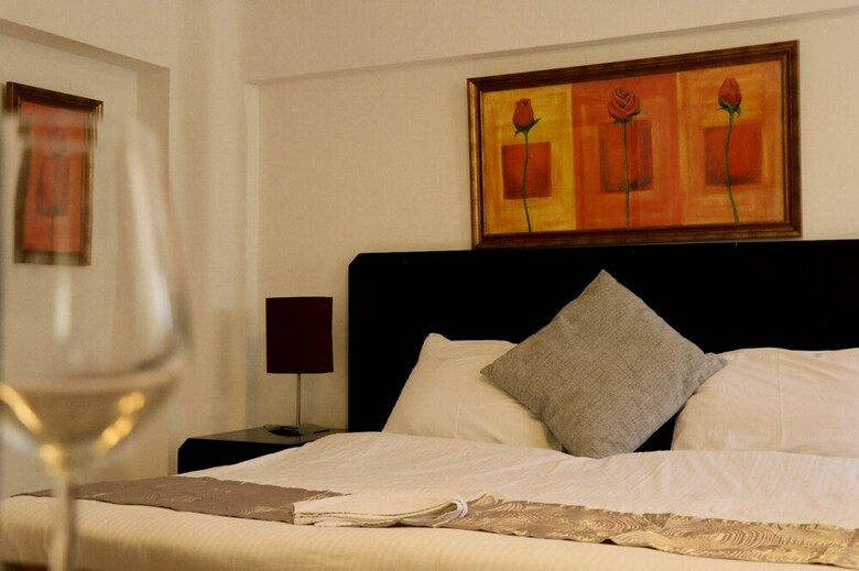 The Colony Hotel