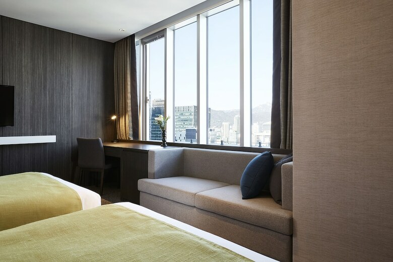 Nine Tree Premier Hotel Myeongdong 2