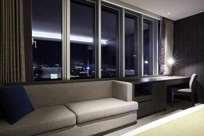 Nine Tree Premier Hotel Myeongdong 2