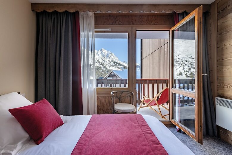 Hotel H�tel Les Arolles