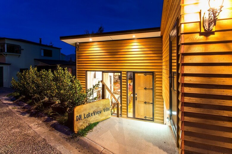 Sagittarius Dh Lake View Villa