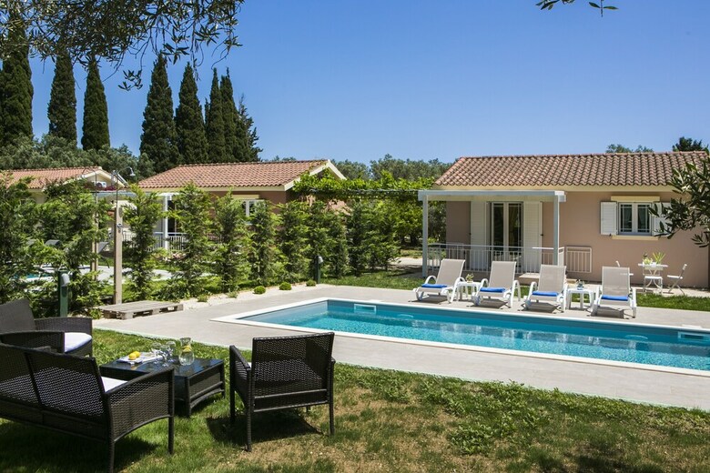 Apartamentos Cypress Garden Villas